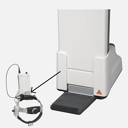 Holder for head helmet on HEINE EN50