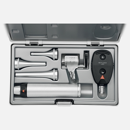 HEINE G100 LED slit illumination head 2.5V, BETA 200 LED ophthalmoscope 2.5V, BETA battery handle, specula, case.