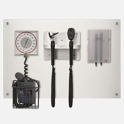 HEINE EN 200 Diagnostic Center with BETA 200 F.O. LED Otoscope 3.5 V, BETA 200 Direct LED Ophthalmoscope 3.5 V, GAMMA XXL LF-WB Sphygmomanometer and Specula