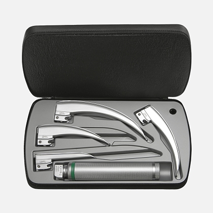 Laryngoscopy set: HEINE Paed 1, Mac 2, Mac 3, Mac 4 blades, Standard F.O. LED battery handle, zippered case.